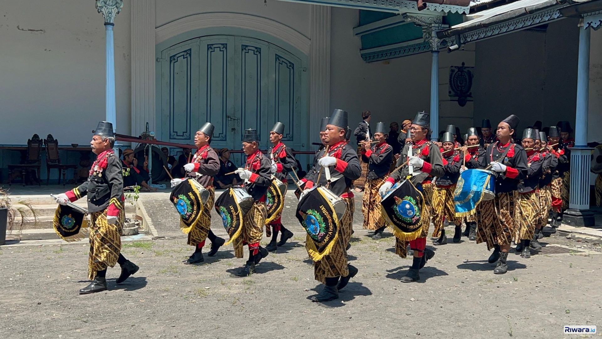 Barisan Prajurit Kraton Surakarta
